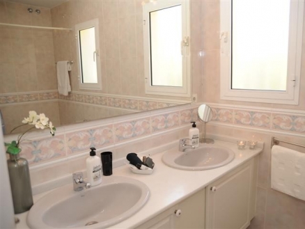 Malaga property | 4 bedroom Villa 214977