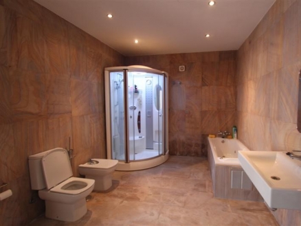 Villa for sale in town, Malaga 214981