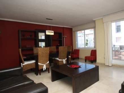 Townhome with 5 bedroom in town 214995