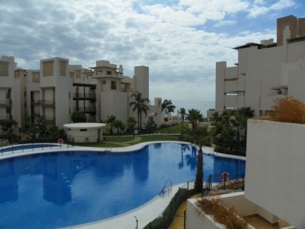 Estepona property: Apartment for sale in Estepona 215001