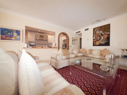 Nueva Andalucia property: Apartment with 2 bedroom in Nueva Andalucia 215014