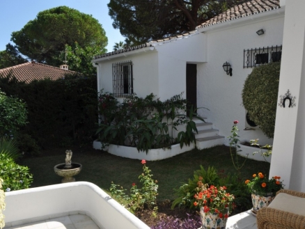 Las Brisas property: Villa for sale in Las Brisas 215018