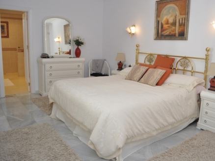 Las Brisas property: Villa in Malaga for sale 215018