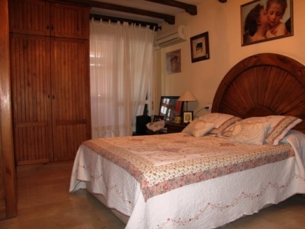 Marbella property: Villa with 3 bedroom in Marbella, Spain 215021