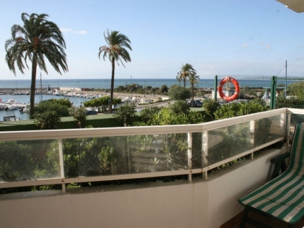 Estepona property: Apartment for sale in Estepona 215025