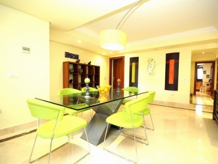 Estepona property: Apartment with 3 bedroom in Estepona 215063