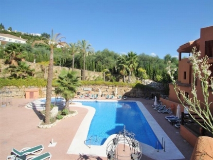 Benahavis property: Apartment for sale in Benahavis, Spain 215071