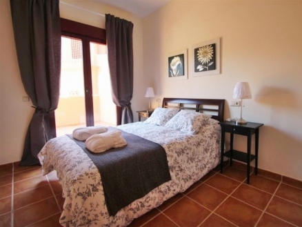 Benahavis property: Apartment with 1 bedroom in Benahavis, Spain 215071
