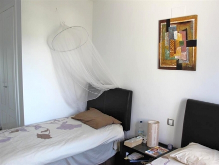 San Luis De Sabinillas property: Apartment with 3 bedroom in San Luis De Sabinillas, Spain 215099