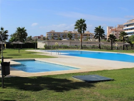 San Luis De Sabinillas property: Malaga property | 3 bedroom Apartment 215099