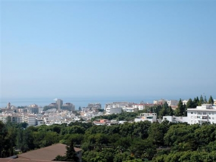Marbella property: Villa with 4 bedroom in Marbella, Spain 215107