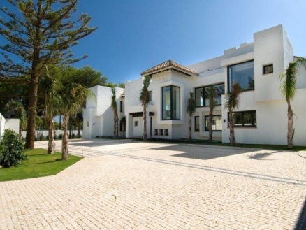 Villa for sale in town 215121