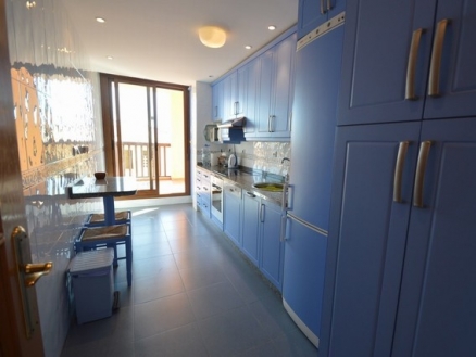 town Apartment 215129
