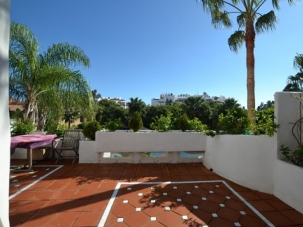 Puerto Banus property: Puerto Banus Apartment 215155
