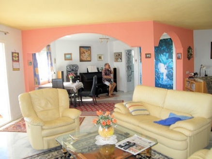 Calahonda property: Apartment with 3 bedroom in Calahonda 215159