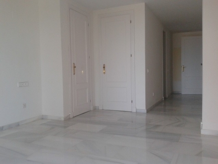 Nueva Andalucia property: Apartment for sale in Nueva Andalucia, Malaga 215170