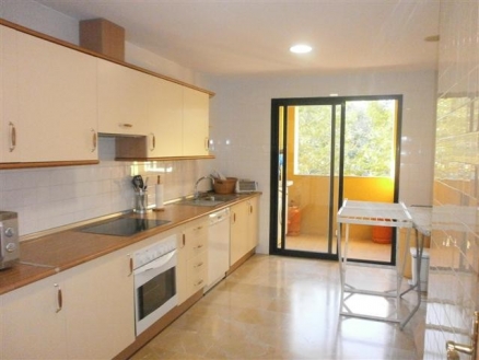San Pedro de Alcantara property: Apartment with 4 bedroom in San Pedro de Alcantara 215182