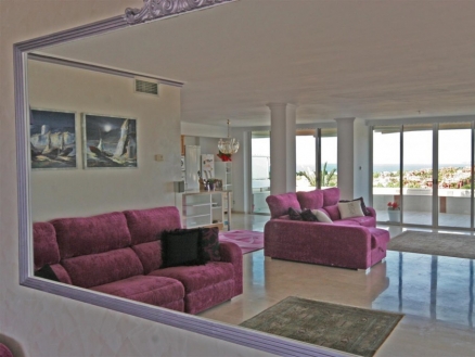 Nueva Andalucia property: Apartment with 3 bedroom in Nueva Andalucia 215183