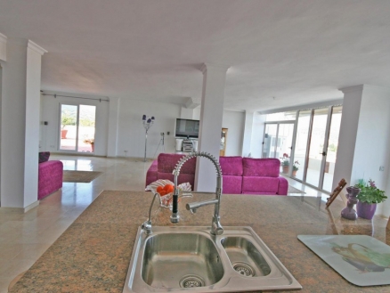 Nueva Andalucia property: Malaga property | 3 bedroom Apartment 215183