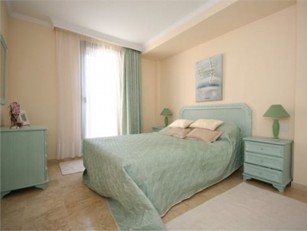 Elviria property: Apartment for sale in Elviria, Malaga 215188