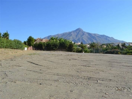 Nueva Andalucia property: Land for sale in Nueva Andalucia 215199