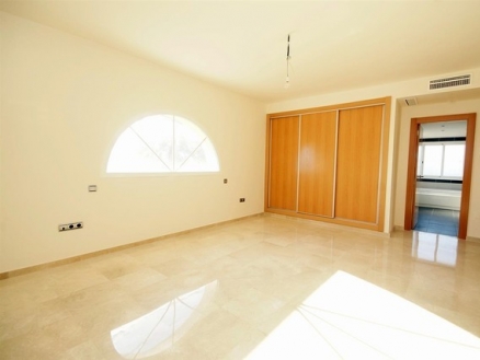 Estepona property: Villa in Malaga for sale 215202