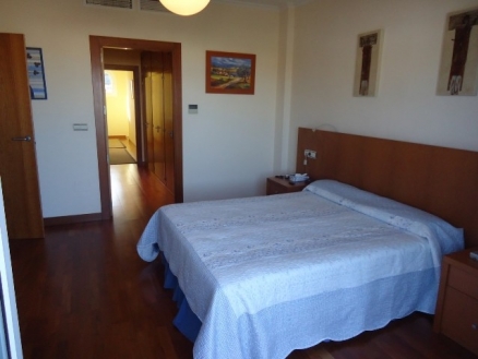 Villa for sale in town, Malaga 215208