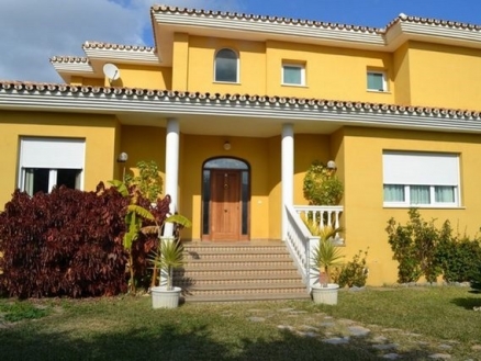 Malaga property | 7 bedroom Villa 215208