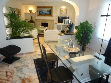 Villa for sale in town, Spain 215209