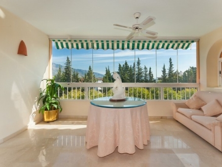 Nueva Andalucia property: Apartment with 3 bedroom in Nueva Andalucia 215214