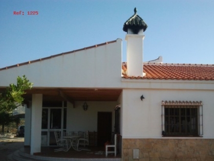Villa for sale in town, Spain 215219