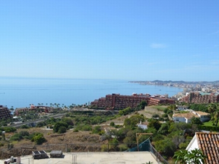 Benalmádena property: Villa in Malaga for sale 215220