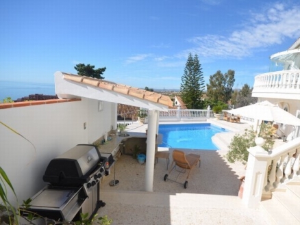 Benalmádena property: Malaga property | 5 bedroom Villa 215220