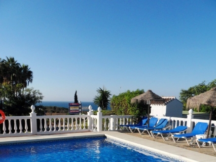 Apartment for sale in town 215226