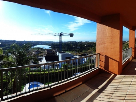 Benahavis property: Apartment for sale in Benahavis, Spain 215234