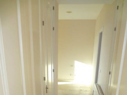 Benahavis property: Apartment for sale in Benahavis, Malaga 215234