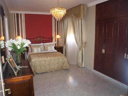 Coin property: Malaga Villa 215235