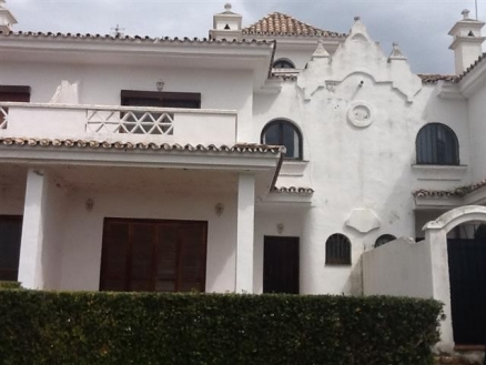 La Duquesa property: Townhome for sale in La Duquesa 215265