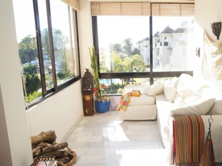 Nueva Andalucia property: Apartment for sale in Nueva Andalucia, Malaga 215271