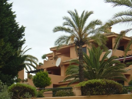 Estepona property: Apartment with 2 bedroom in Estepona 215282