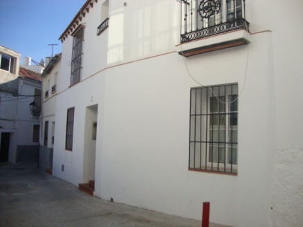 Coin property: Townhome for sale in Coin 215303
