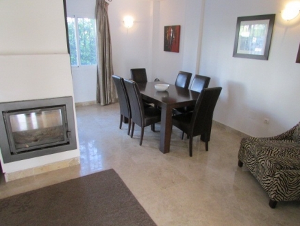 Aloha property: Townhome for sale in Aloha, Spain 215324