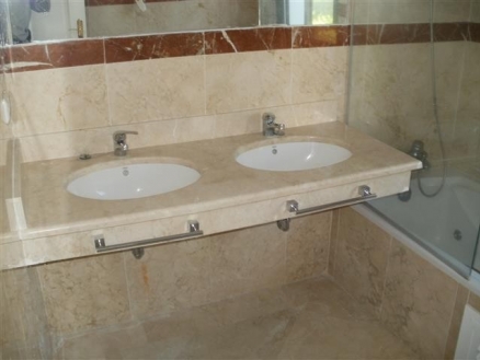 Townhome with 4 bedroom in town, Spain 215332
