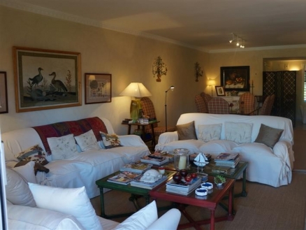 Apartment with 4 bedroom in town 215337