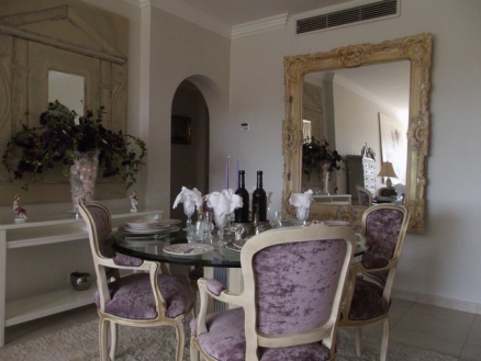 town Apartment 215342