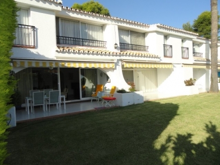 Miraflores property: Townhome with 3 bedroom in Miraflores 215344