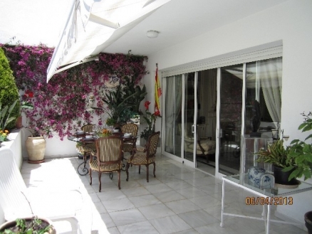 Los Monteros property: Apartment for sale in Los Monteros, Spain 215347