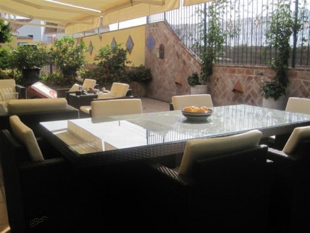 Villa for sale in town, Malaga 215358