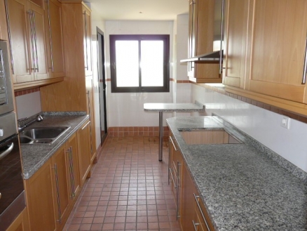 New Golden Mile property: Apartment with 3 bedroom in New Golden Mile, Spain 215386