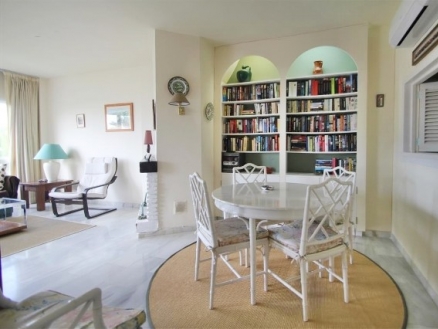 Calahonda property: Apartment with 2 bedroom in Calahonda, Spain 215402
